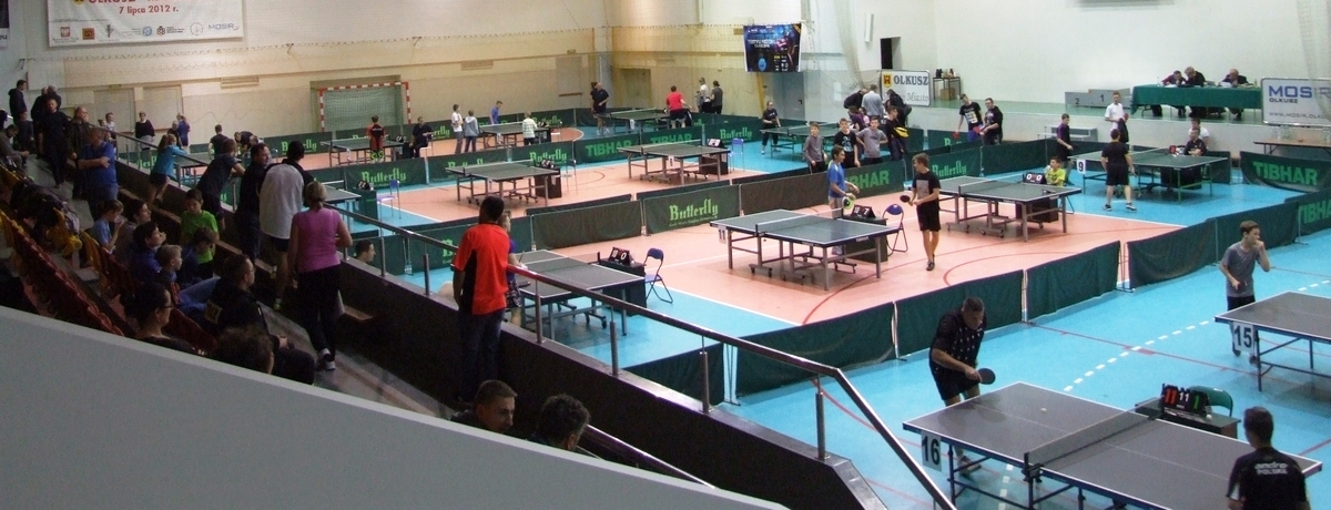 Zdjęcie promujące turnieje tenisa stołowego w Olkuszu