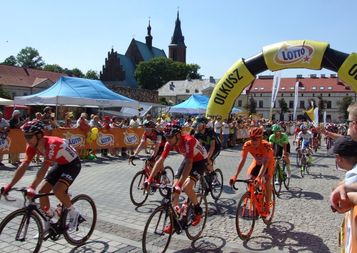 Kolarze 74. Tour de Pologne w Olkuszu