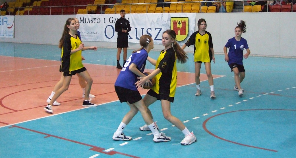 Mecz w koszykówkę dziewcząt podczas Licealiady Młodzieży